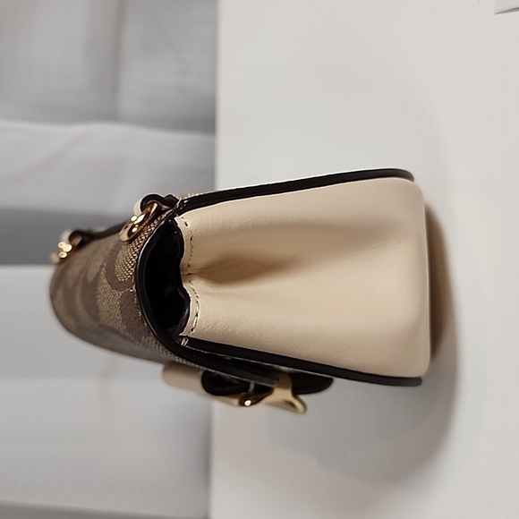 NWT Coach Morgan Card Case On A Chain - Picture 3 of 13